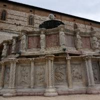 24 perugia fontana maggiore