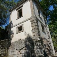 48a Bomarzo maison penchée