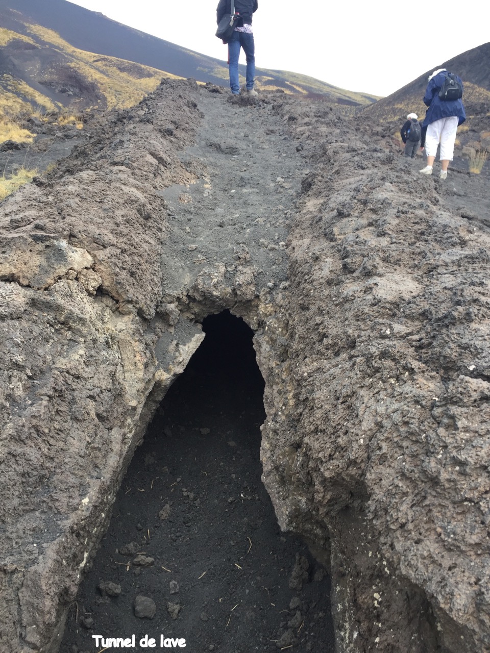 63 etna tunnel lave 1