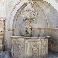 Dubrovnik fontaine de petit Onofrio